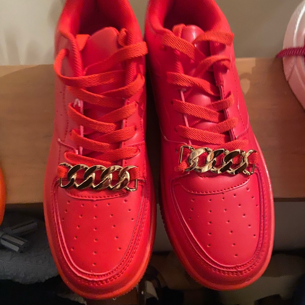 Gorgeous red sneakers